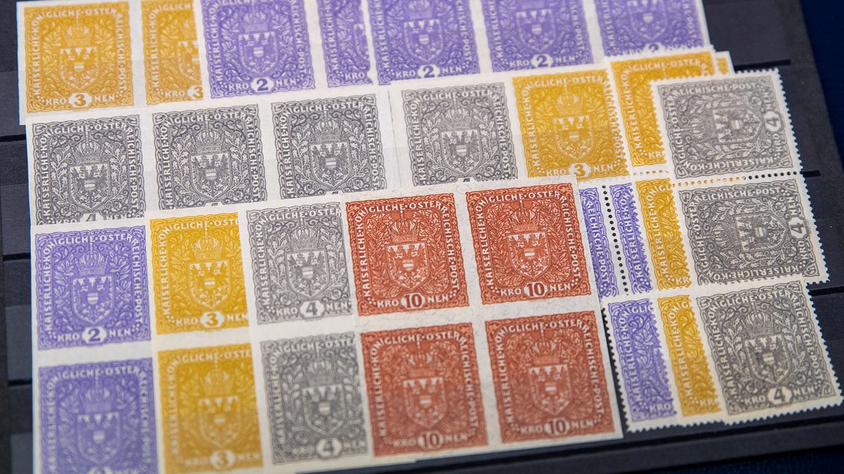 První známky světa se v pražské aukci prodaly za rekordních 9 milionů korun